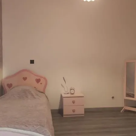 וילה Charming With Private Pool, Private House